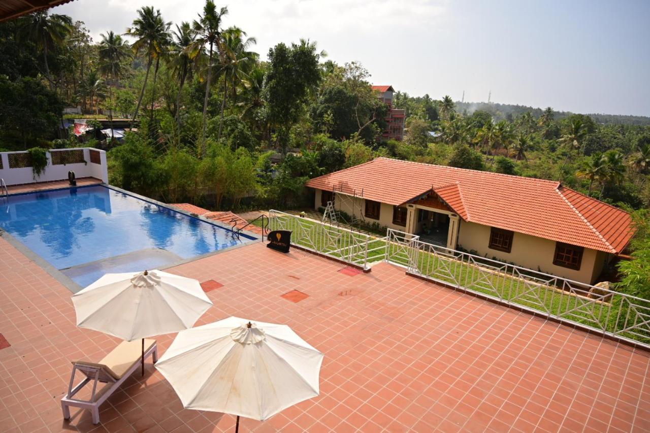 טריואנדרום Aadisaktthi Leisure Resort, Kovalam מראה חיצוני תמונה