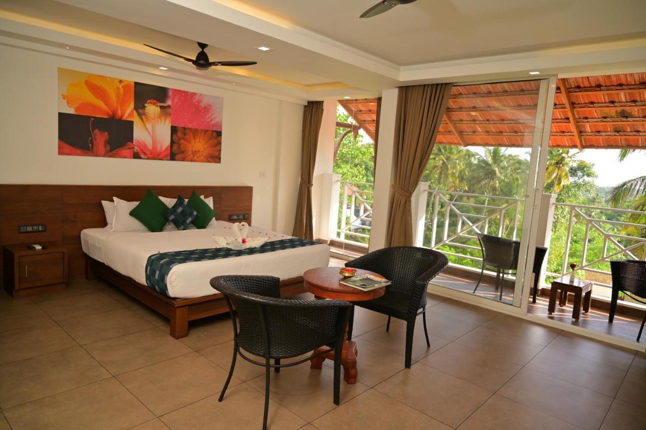 טריואנדרום Aadisaktthi Leisure Resort, Kovalam מראה חיצוני תמונה
