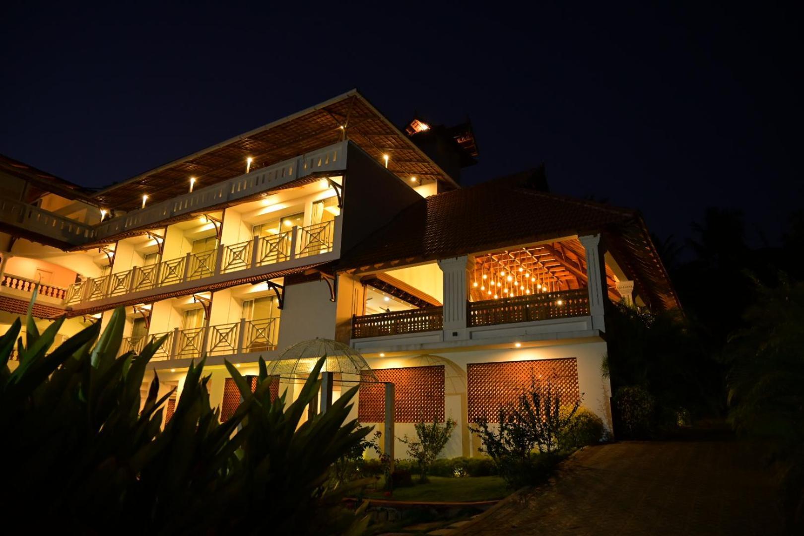 טריואנדרום Aadisaktthi Leisure Resort, Kovalam מראה חיצוני תמונה