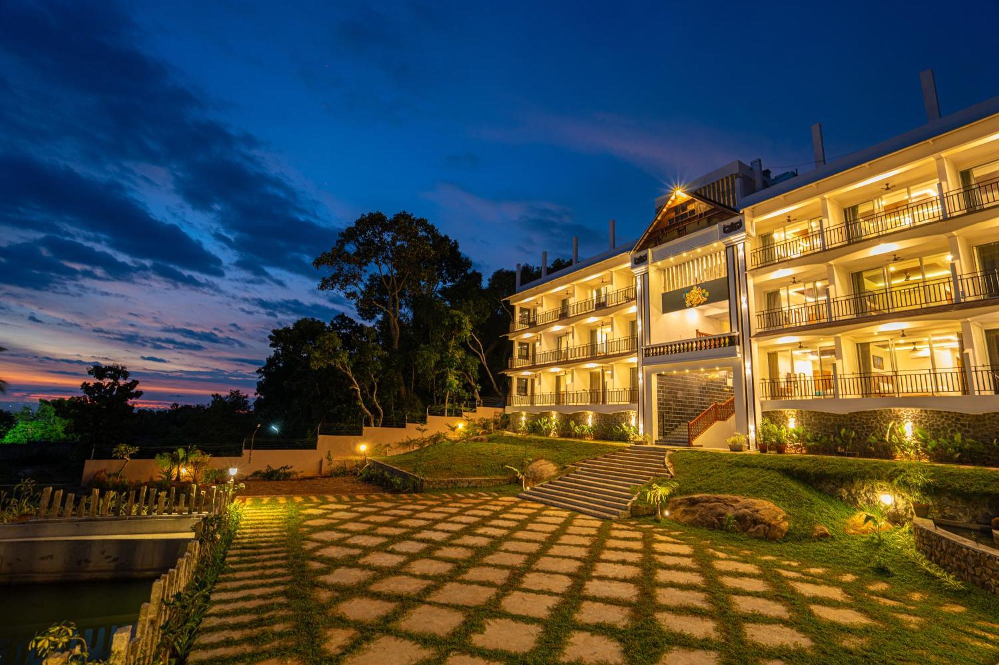 טריואנדרום Aadisaktthi Leisure Resort, Kovalam מראה חיצוני תמונה