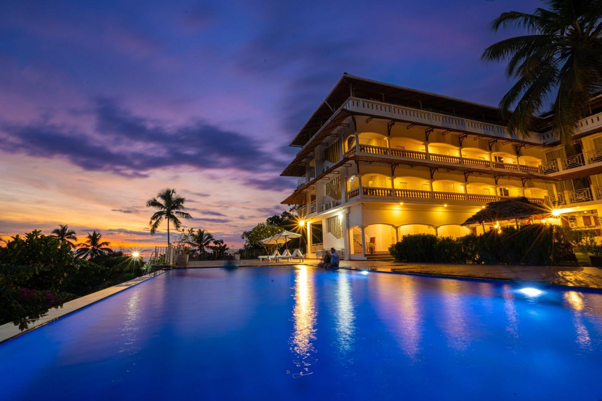טריואנדרום Aadisaktthi Leisure Resort, Kovalam מראה חיצוני תמונה