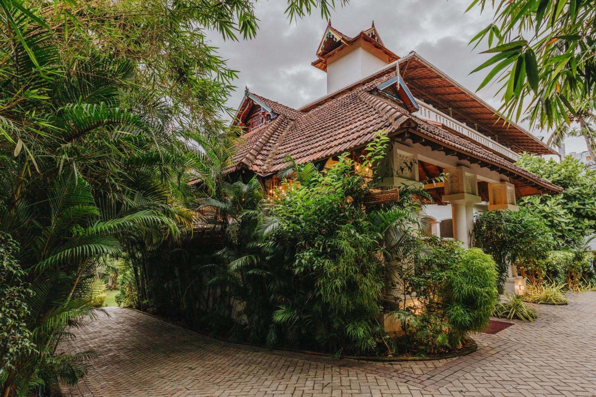 טריואנדרום Aadisaktthi Leisure Resort, Kovalam מראה חיצוני תמונה