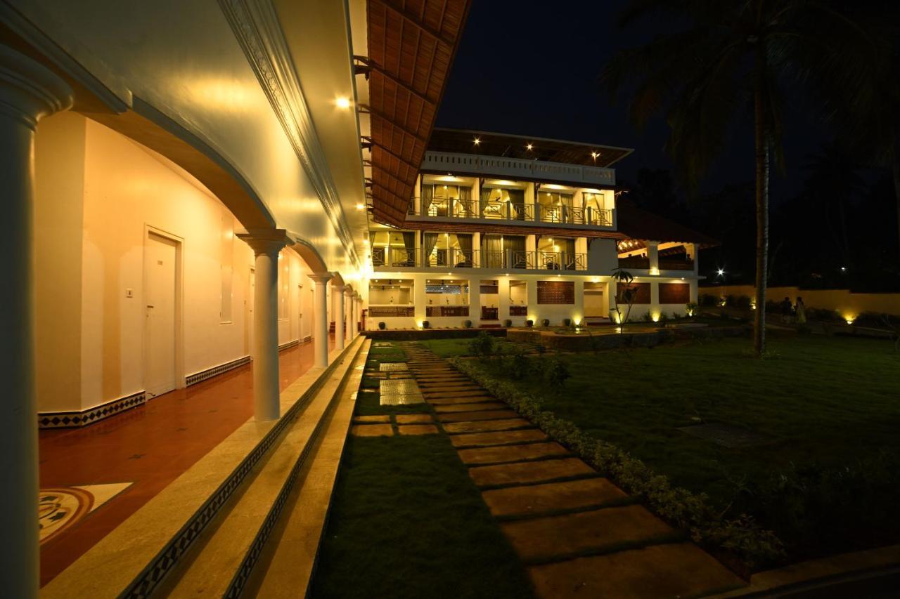 טריואנדרום Aadisaktthi Leisure Resort, Kovalam מראה חיצוני תמונה