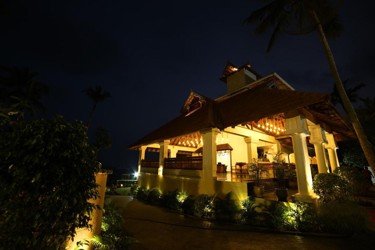 טריואנדרום Aadisaktthi Leisure Resort, Kovalam מראה חיצוני תמונה