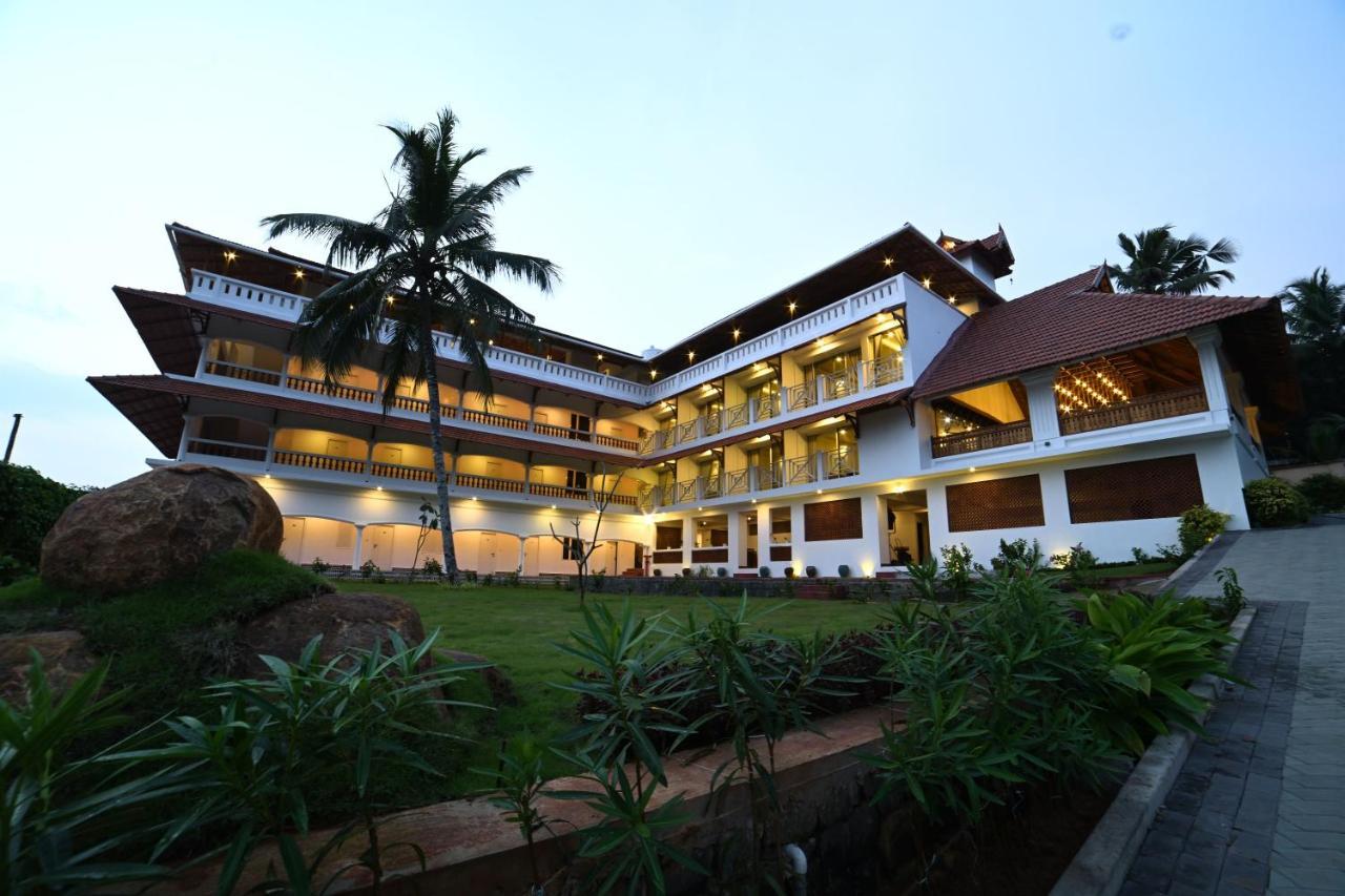 טריואנדרום Aadisaktthi Leisure Resort, Kovalam מראה חיצוני תמונה